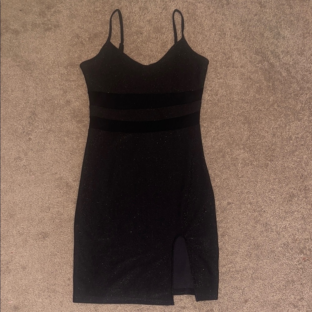 Elegant Black Sleeveless Dress